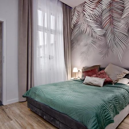 Apartament Bialy Z Jacuzzi Krakkó Kültér fotó