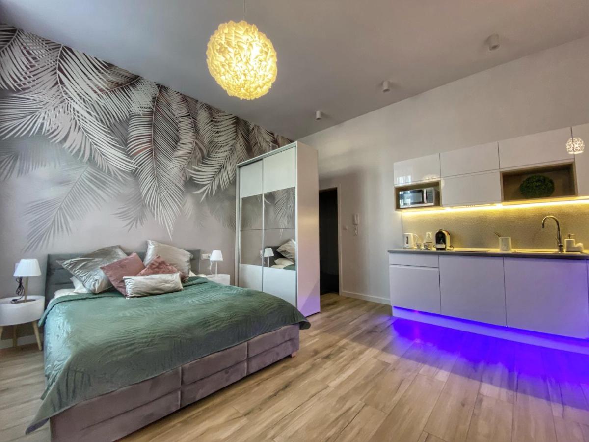 Apartament Bialy Z Jacuzzi Krakkó Kültér fotó