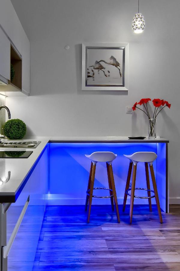 Apartament Bialy Z Jacuzzi Krakkó Kültér fotó