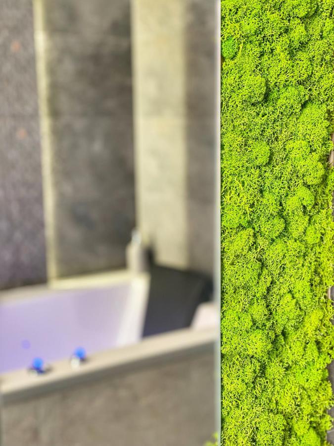 Apartament Bialy Z Jacuzzi Krakkó Kültér fotó